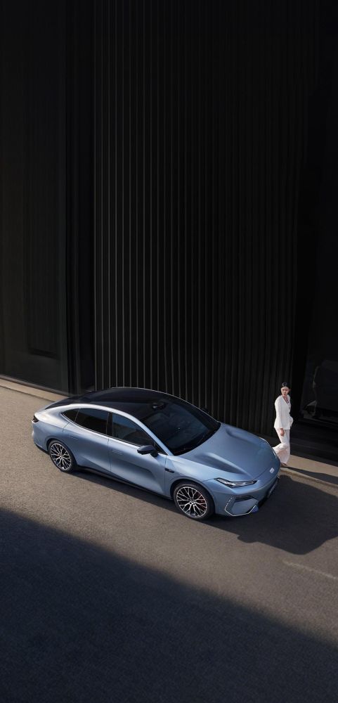 Geely-E8-m.jpg